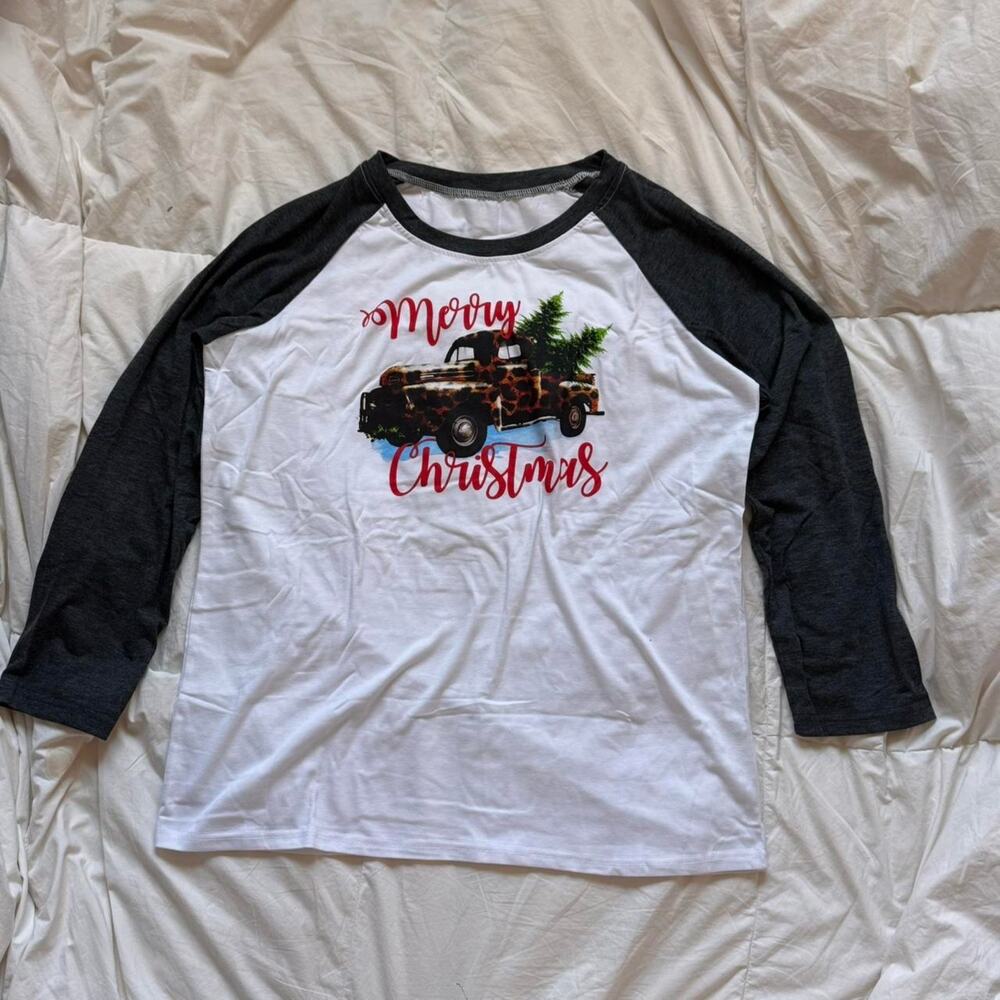 Merry christmas raglan shirt sz XL‎ Christmas trees winter cheetah print holiday